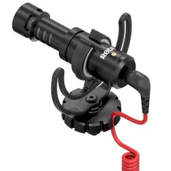 С дължина от само 80mm и тегло не повече от 42 грама, on-camera микрофонът VideoMicro на RØDE е идеален за кадри "run-and-gun"!