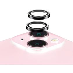 Протектор за камерите на iPhone 15 и 15 Plus от PanzerGlass. Предпазва от удари и драскотини, без да променя качеството на снимките!